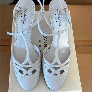 Covington Elegant Light Gray Strappy Heels Size 6